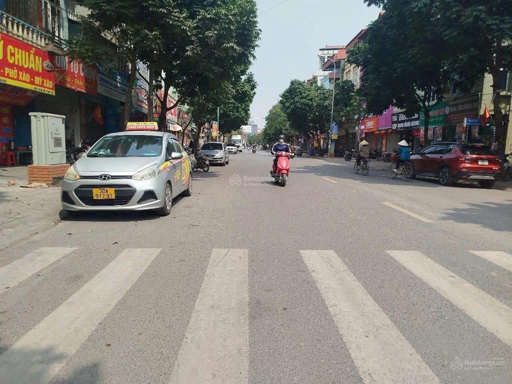 Cần bán 68m2 phú thị lô góc trục chính kinh doanh, đường rộng 7m, giá 5,1 tỷ