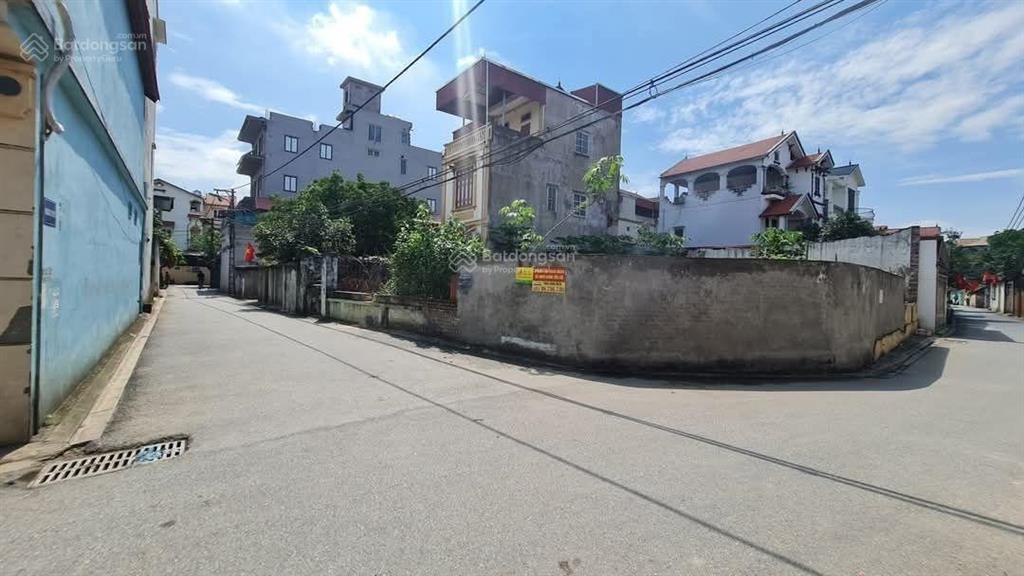 Cần bán 68m2 phú thị lô góc trục chính kinh doanh, đường rộng 7m, giá 5,1 tỷ