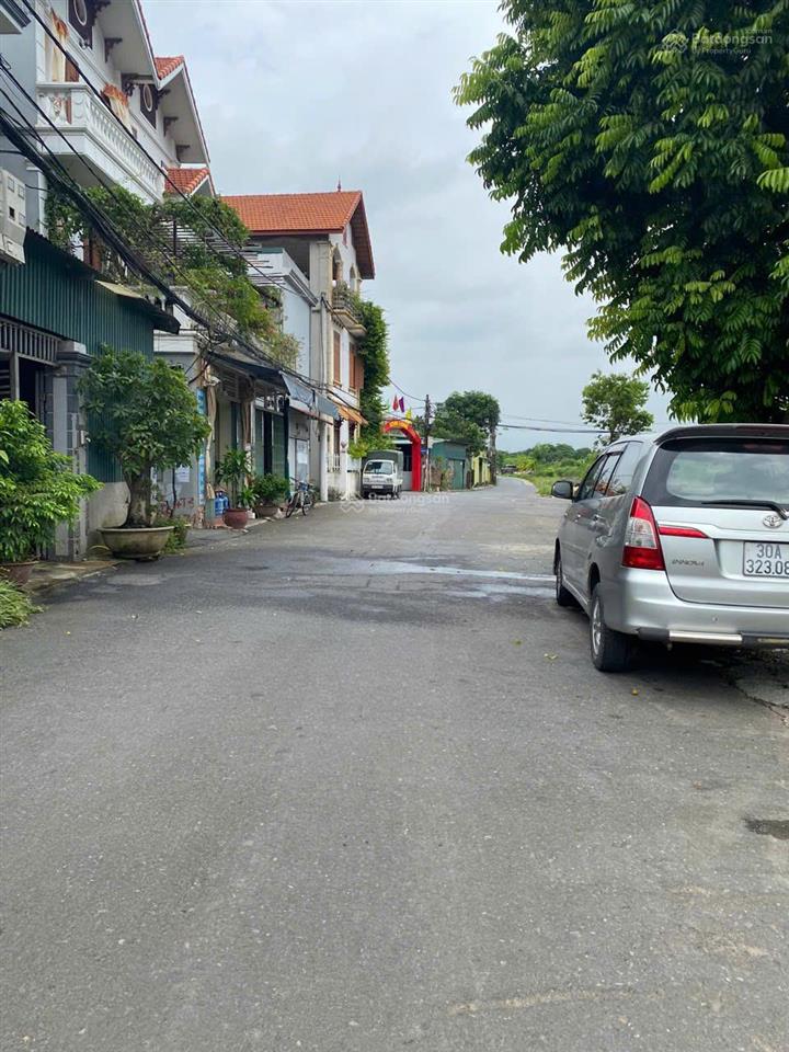 Bán đất 74m2 tại xã đa tốn, sẵn nhà c4 cho thuê, mặt tiền 4.3m, ngõ 3.9m, sát oceanpark
