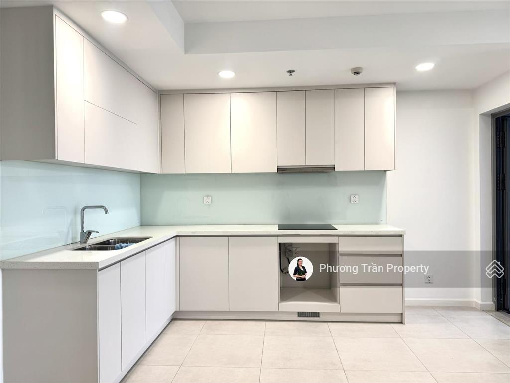 Cho thuê urban green, 2pn 2wc 83m2, nội thất cơ bản, view landmark 81, full máy lạnh, xem nhà 24/7
