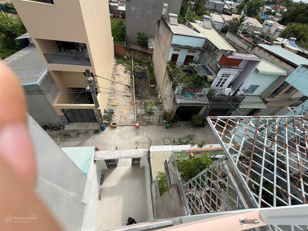 Bán nhà 4 tầng kế bên vinhomes grand park quận 9,nhà sổ hồng riêng hoàn công đầy đủ,đường xe hơi