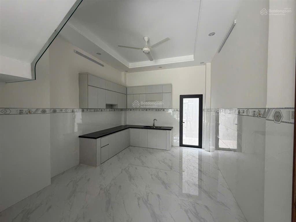 Bán nhà 4 tầng kế bên vinhomes grand park quận 9,nhà sổ hồng riêng hoàn công đầy đủ,đường xe hơi