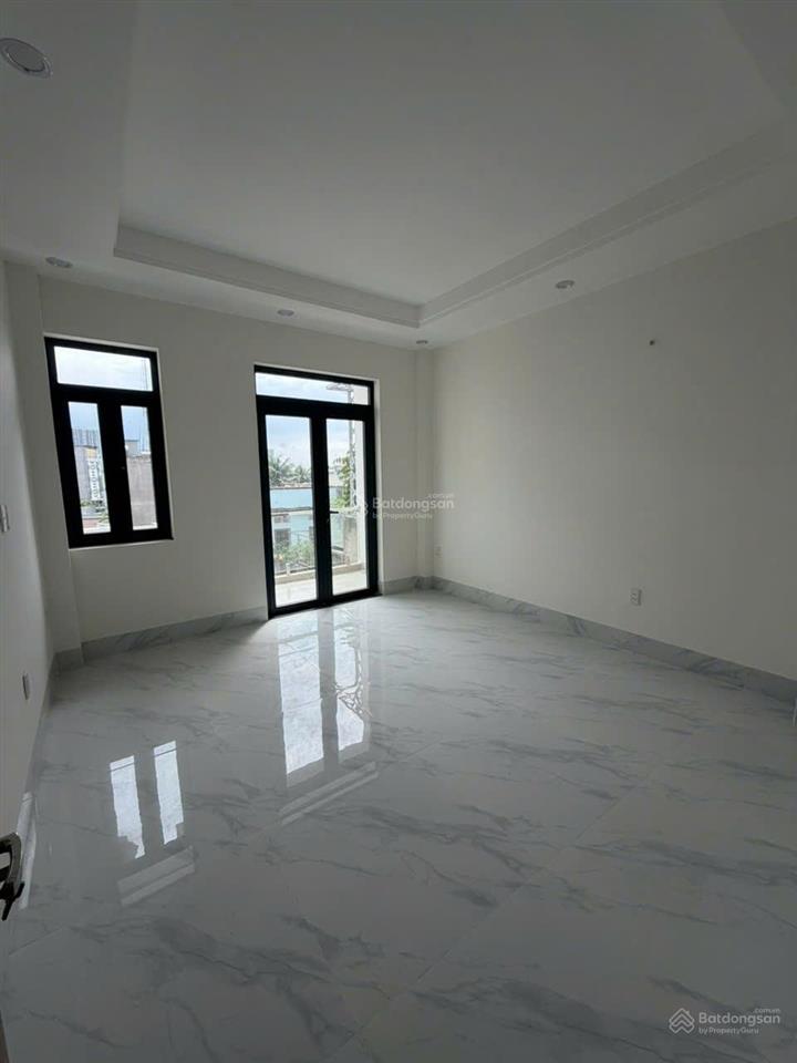 Bán nhà 4 tầng kế bên vinhomes grand park quận 9,nhà sổ hồng riêng hoàn công đầy đủ,đường xe hơi