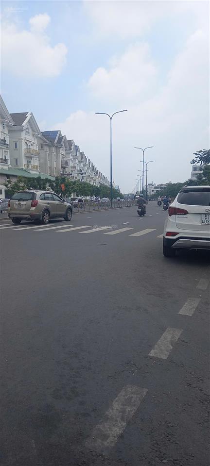Bán nhà đường dương quảng hàm, nằm sau emart gò vấp, mặt tiền kinh doanh, nhà cũ thuận tiện xây mới