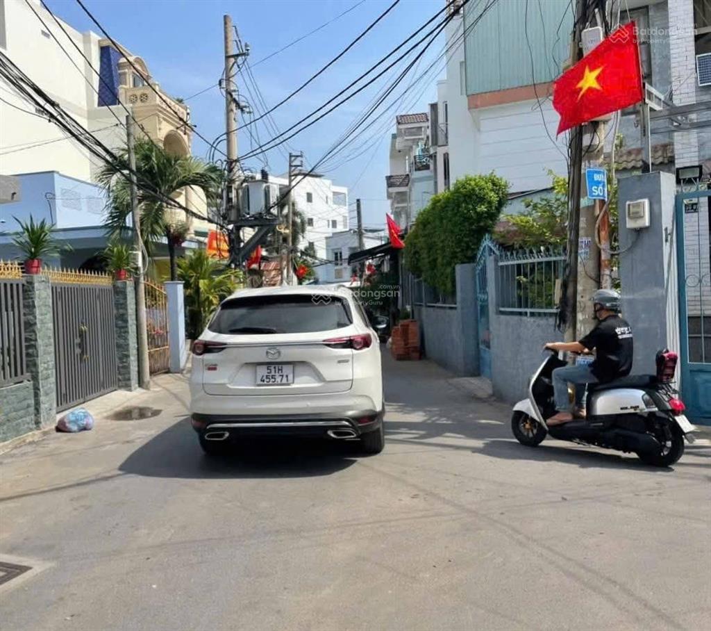 Bán nhà phường bình trung đông quận 2 ,nhà góc 2 mặt tiền,diện tích236m2 ngang 11,5 mét dài 21mét