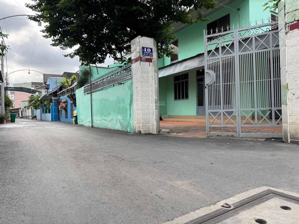 Bán nhà phường bình trung đông quận 2 ,nhà góc 2 mặt tiền,diện tích236m2 ngang 11,5 mét dài 21mét