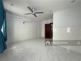 Cho thuê văn phòng 25m2  vạn phúc city | chỉ 5,5tr/tháng