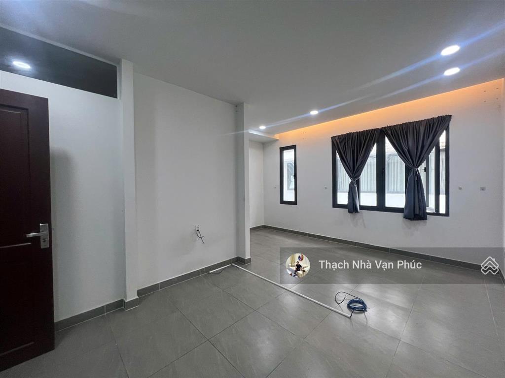 Văn phòng 25m2 cho thuê  vạn phúc city  giá 5,5 triệu/tháng