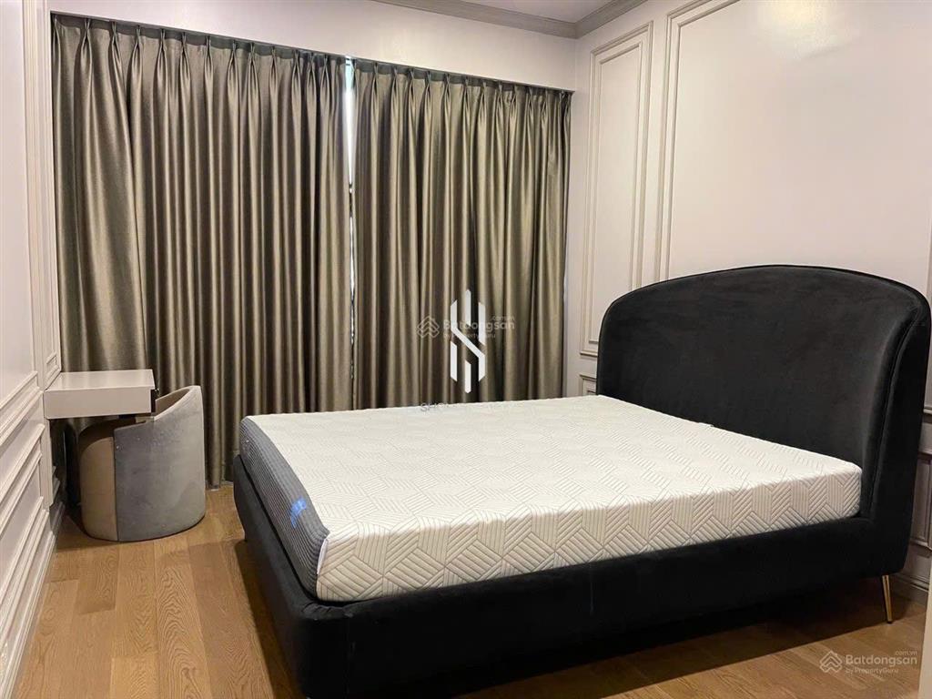 2pn view quận 1  nhà trống sẵn