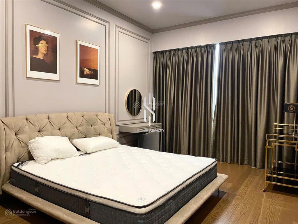 2pn view quận 1  nhà trống sẵn