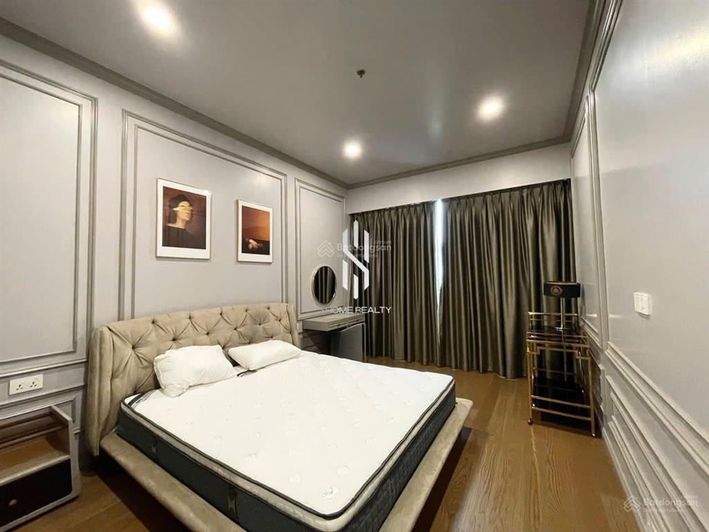 2pn view quận 1  nhà trống sẵn