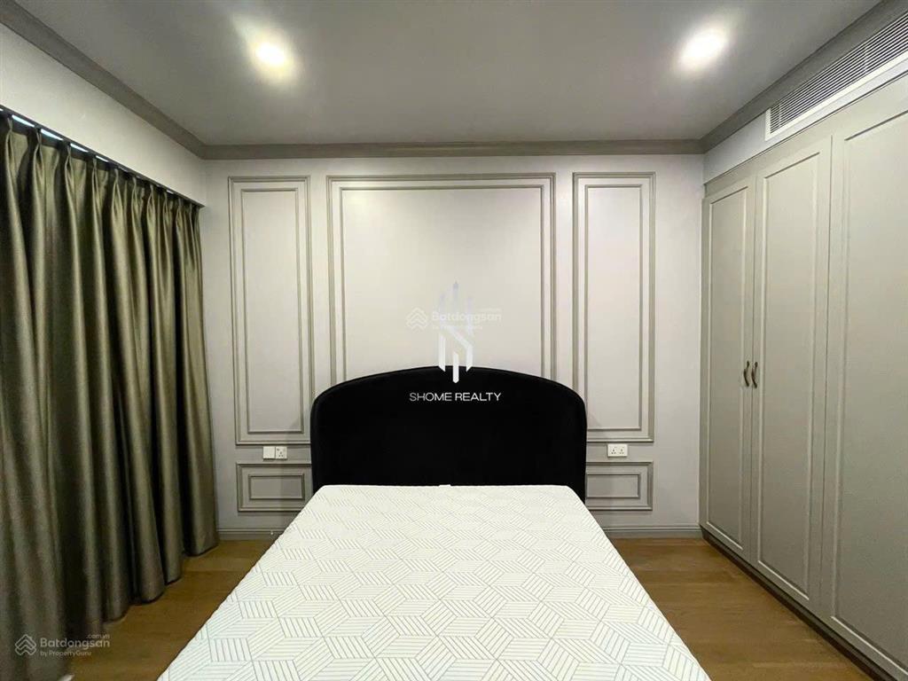 2pn view quận 1  nhà trống sẵn