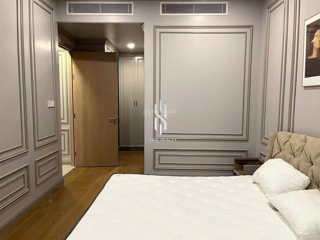 2pn view quận 1  nhà trống sẵn