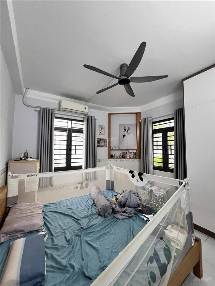 Bán nhà 4 tầng phường linh chiểu, thủ đức chỉ 4 tỷ