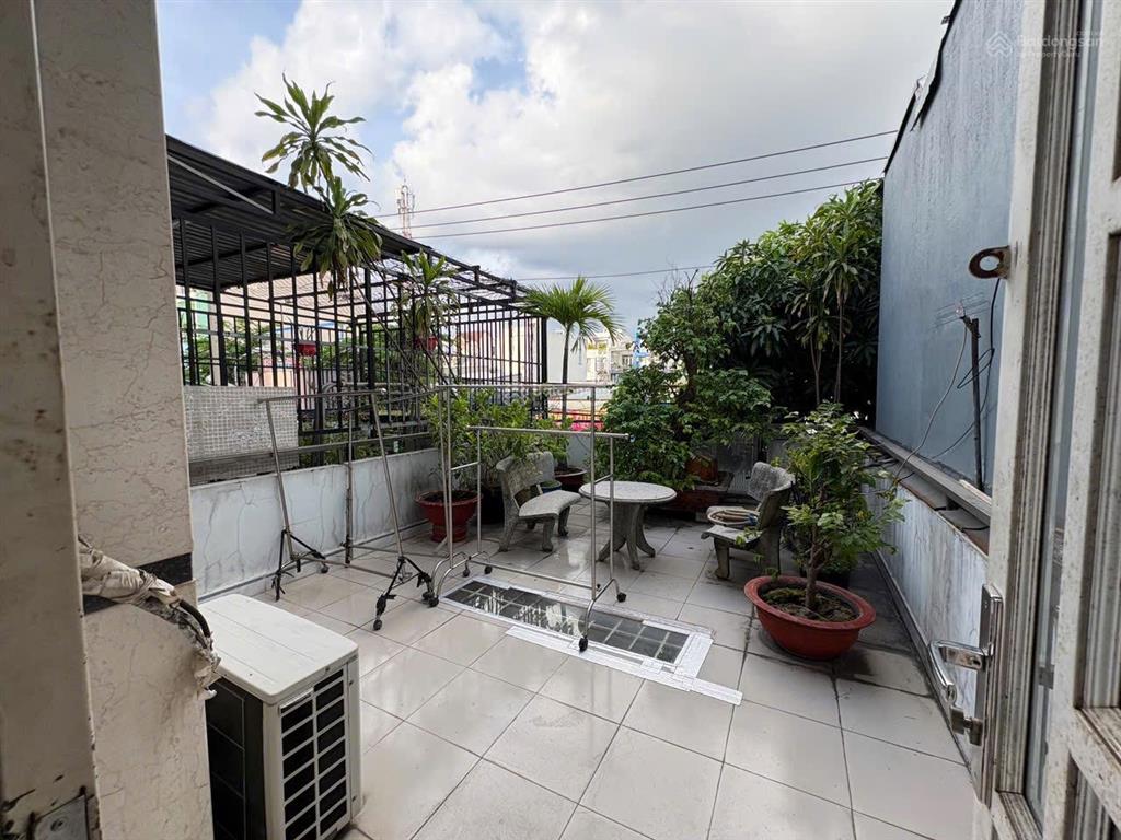 Giảm ngay 2 tỷ  nhà 4 tấm mặt tiền kinh doanh chợ gò xoài  đường 12m có lề  chỉ 9.3 tỷ chốt