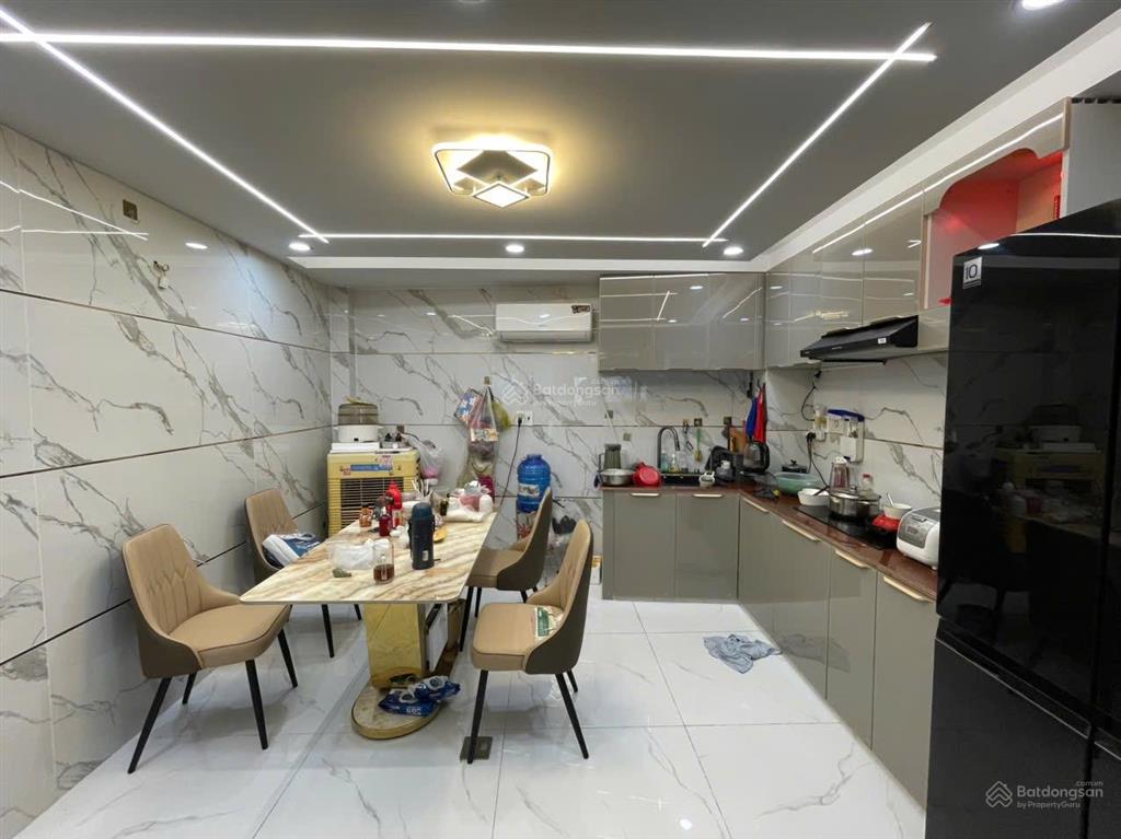 Nhà 5 tầng thang máy dt 3.8 x 13m nở hậu 4.06m hẻm 7m thông đường số 12 chỉ 7.5 tỷ tl