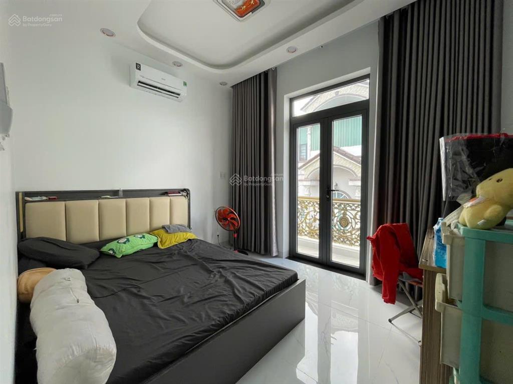 Nhà 5 tầng thang máy dt 3.8 x 13m nở hậu 4.06m hẻm 7m thông đường số 12 chỉ 7.5 tỷ tl