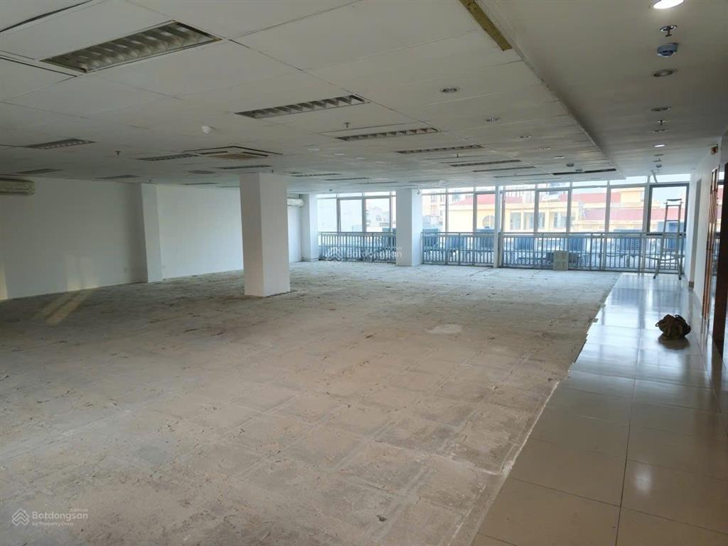 Cho thuê văn phòng quận 1  dt 180275m2  giá tốt 460.000đ/m2  hầm rộng rãi  có thang máy
