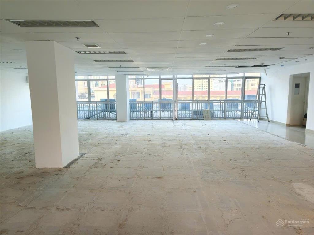 Cho thuê văn phòng quận 1  dt 180275m2  giá tốt 460.000đ/m2  hầm rộng rãi  có thang máy