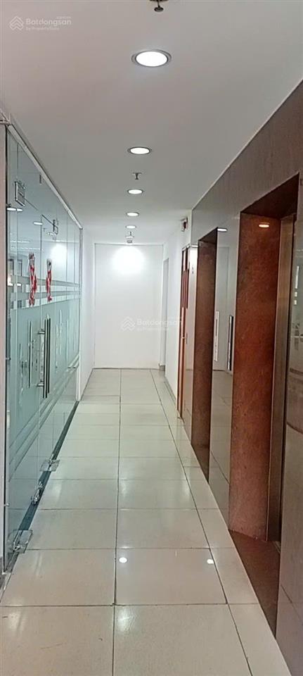 Cho thuê văn phòng quận 1  dt 180275m2  giá tốt 460.000đ/m2  hầm rộng rãi  có thang máy