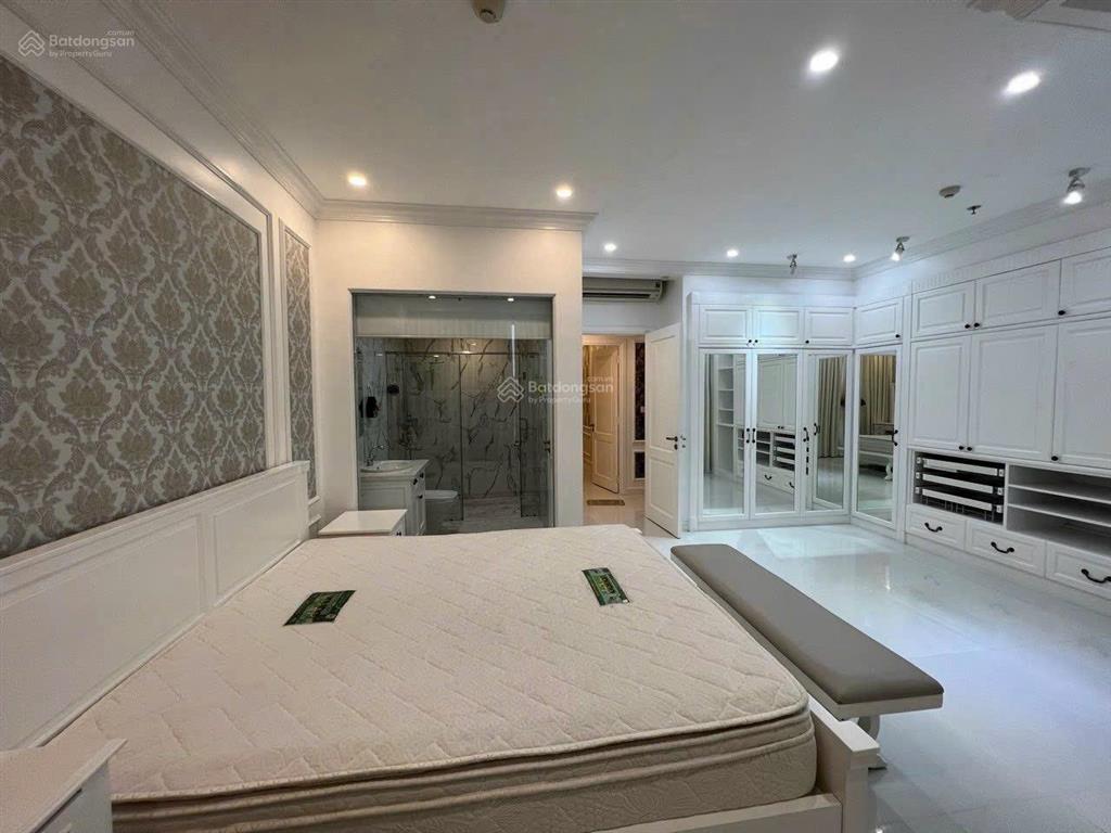 Bán cc the everrich i, 24,8 tỷ, 560m2, 5pn, 5wc, hồ bơi riêng, phường phú thọ, hcm,  0706 185 ***