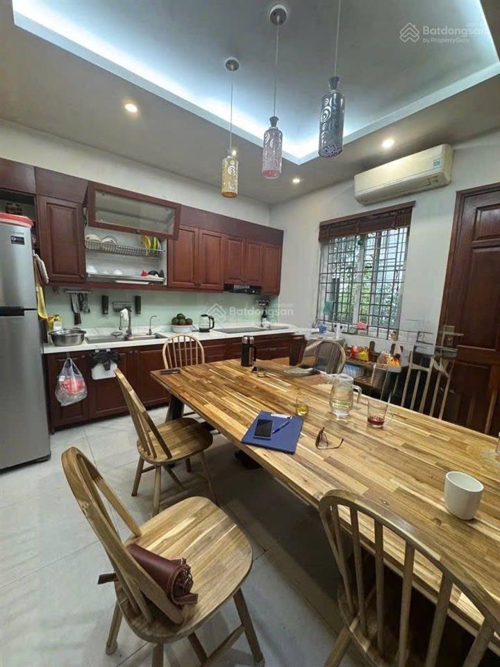 Bán nhà khu dv vạn phúc, 7 tầng, thang máy, giá đầu tư