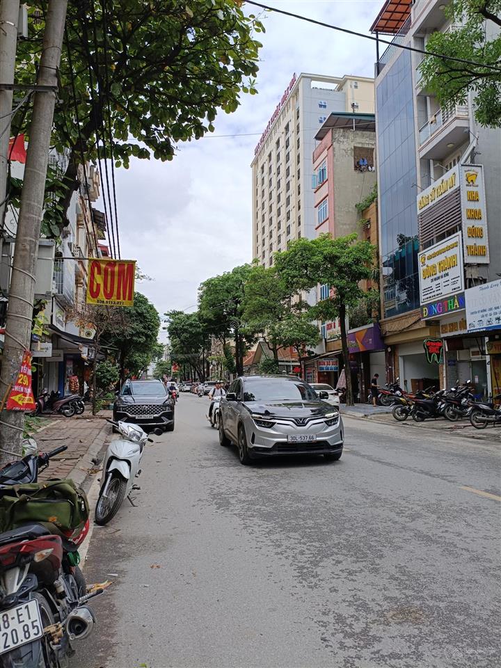 Hiếm có khó tìm! bán nhà mặt phố chiến thắng  văn quán  2 mặt thoáng trước sau  30 tỷ