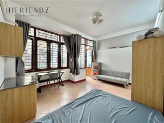 Căn hộ mini ban công  full nội thất có thang máy tận phòng, hẻm oto  rộng 30m2 ở được 23 người