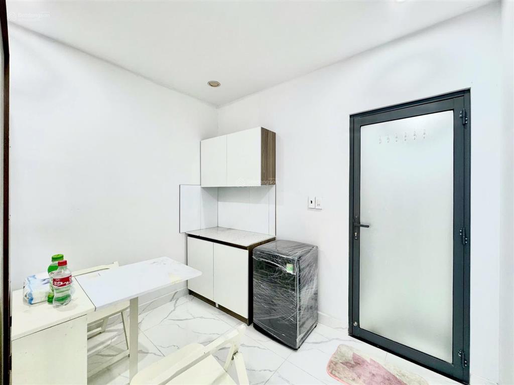 Căn hộ mới 100% tách bếp ban công ngay trung tâm quận 5  nguyễn trãi sát đhsg, đhsp, đh khtn