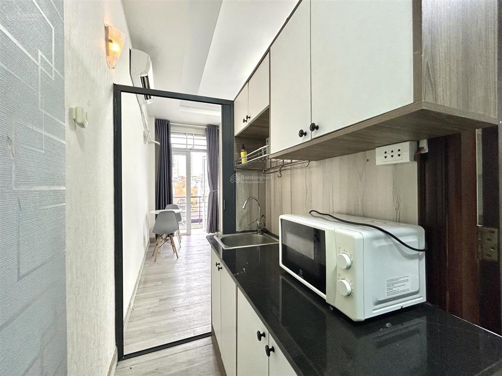 Quá đã ời  căn hộ 1pn ban công siêu đỉnh đầy đủ nội thất chỉ cần xách vali vào ở đi bộ đại học q5