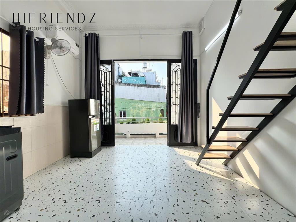 Khai trương duplex siêu rộng full nt ngay chân cầu chữ y  gác cao 1m8  ban công  ở được 4người