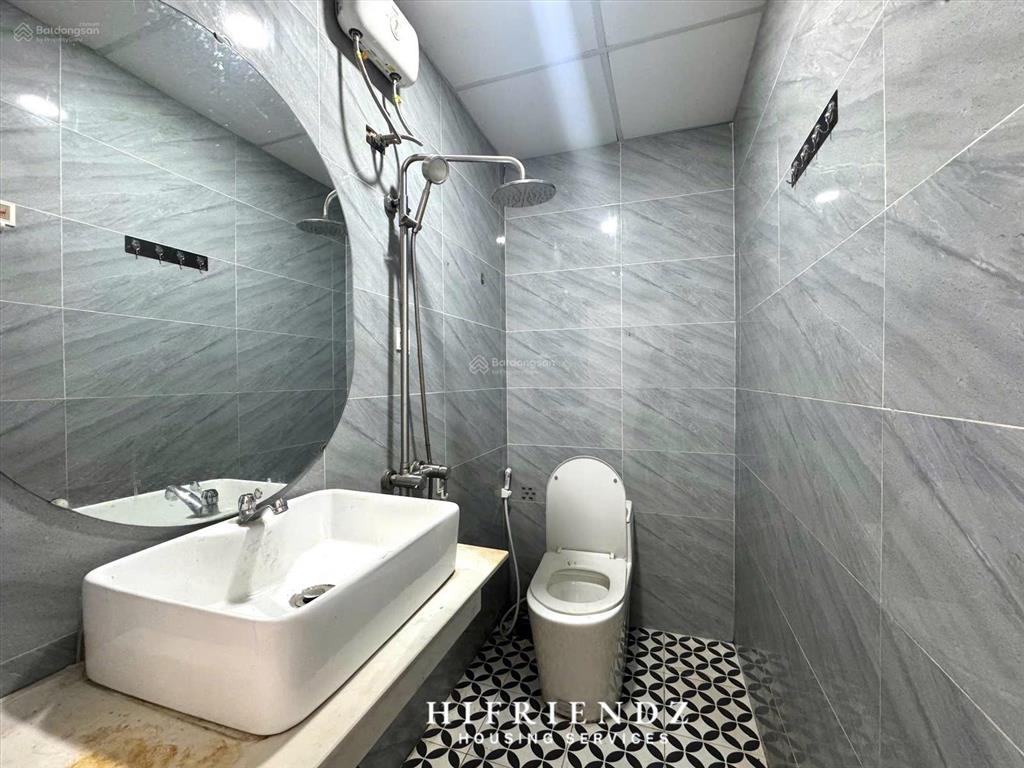 Căn hộ 2pn 60m2 có thang máy gần đhsp, đhsg, ueh, khtn quận 5 oto tận cửa giáp q10, q1, q3