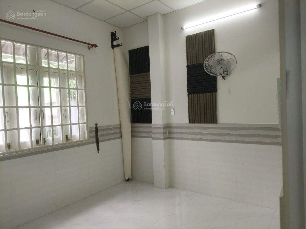 Bán nhà hẻm lạc long quân, quận 11, ngang 5m, 45m2