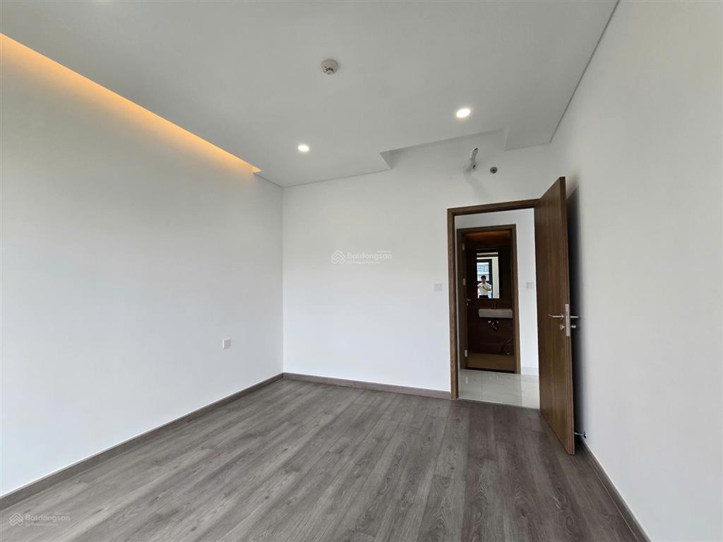 Cho thuê căn hộ 3pn cao cấp diamond alnata plus, ô xe hơi đẹp nhất celadon city