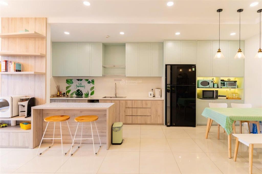 Cho thuê căn hộ emerald 2pn 2vs view công viên 16ha siêu đẹp
