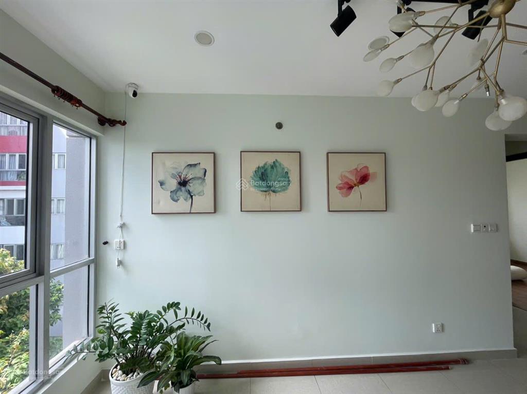Cho thuê căn hộ ruby celadon city 2 phòng ngủ giá chỉ 11 triệu/tháng