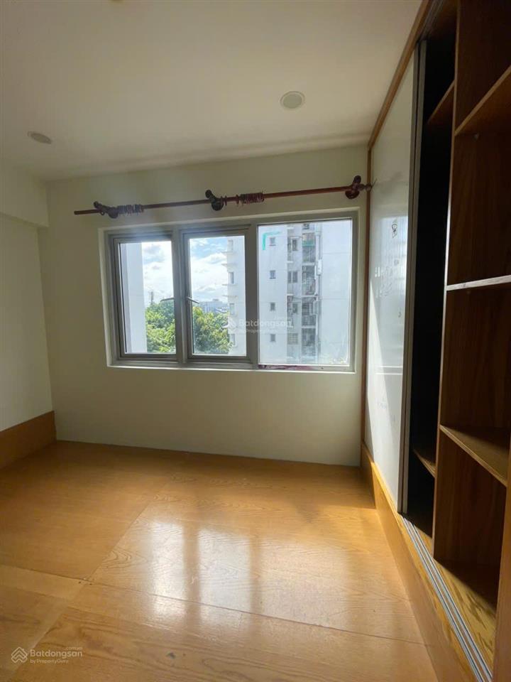 Cho thuê căn hộ ruby celadon city 2 phòng ngủ giá chỉ 11 triệu/tháng