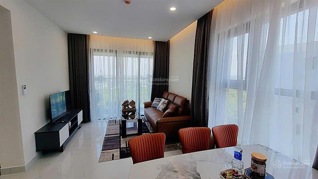 Cho thuê căn hộ diamond alnata plus nhà đẹp có chỗ đậu ô tô riêng