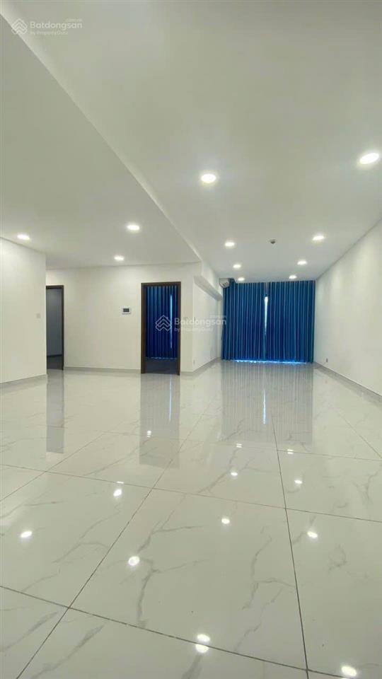 Cho thuê căn hộ diamond brilliant celadon city, 2 phòng ngủ nhà đẹp