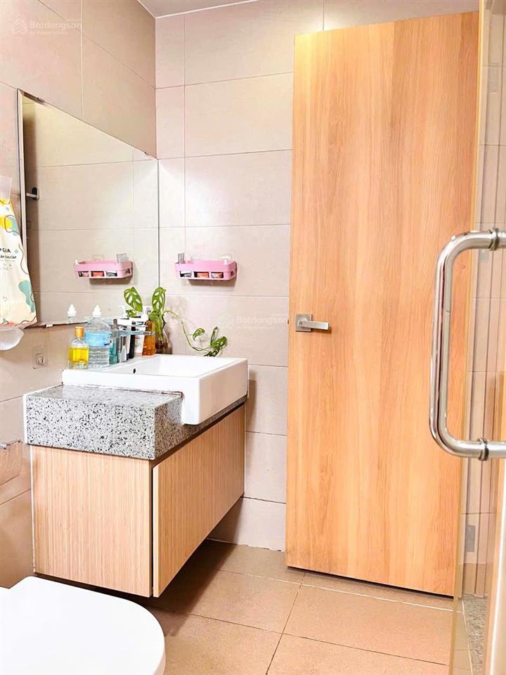Cần bán căn hộ 1 phòng ngủ celadon city đã có sổ hồng có dòng tiền cho thuê