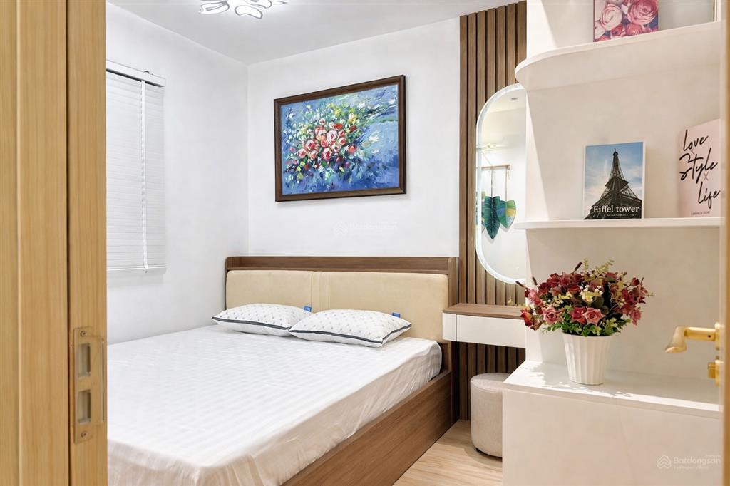Chính chủ bán nhanh căn hộ 2pn view trực diện biển, nhà đẹp, nội thất mới đầy đủ