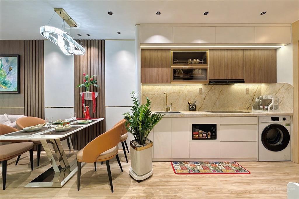 Chính chủ bán nhanh căn hộ 2pn view trực diện biển, nhà đẹp, nội thất mới đầy đủ