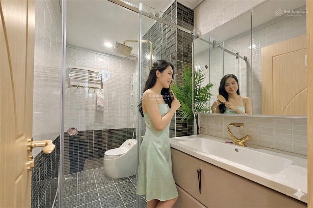 Chính chủ bán nhanh căn hộ 2pn view trực diện biển, nhà đẹp, nội thất mới đầy đủ