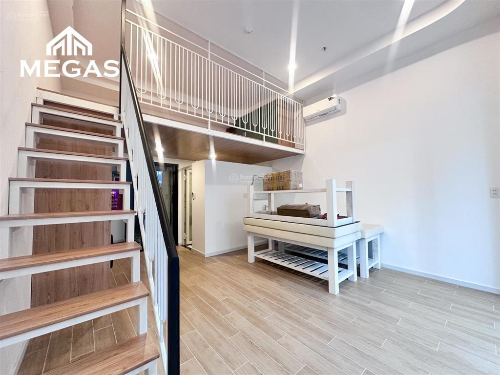 Siêu căn hộ duplex  gác cao 2m  full nội thất  ban công  mới 100% ngay công viên làng hoa