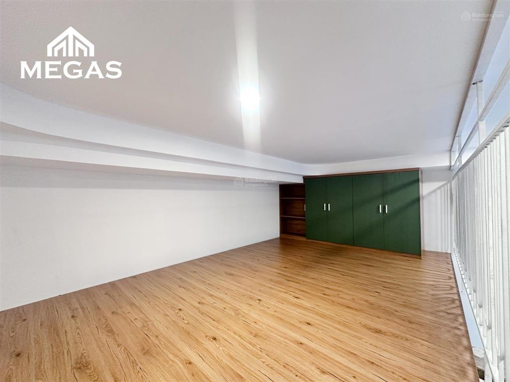 Siêu căn hộ duplex  gác cao 2m  full nội thất  ban công  mới 100% ngay công viên làng hoa