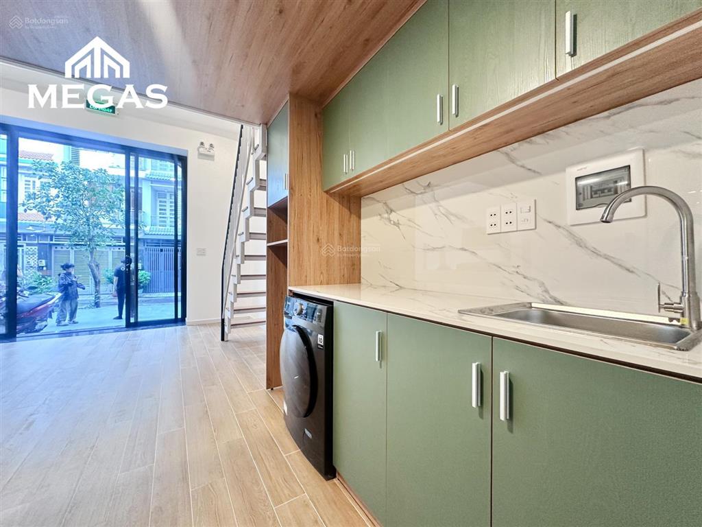 Siêu căn hộ duplex  gác cao 2m  full nội thất  ban công  mới 100% ngay công viên làng hoa