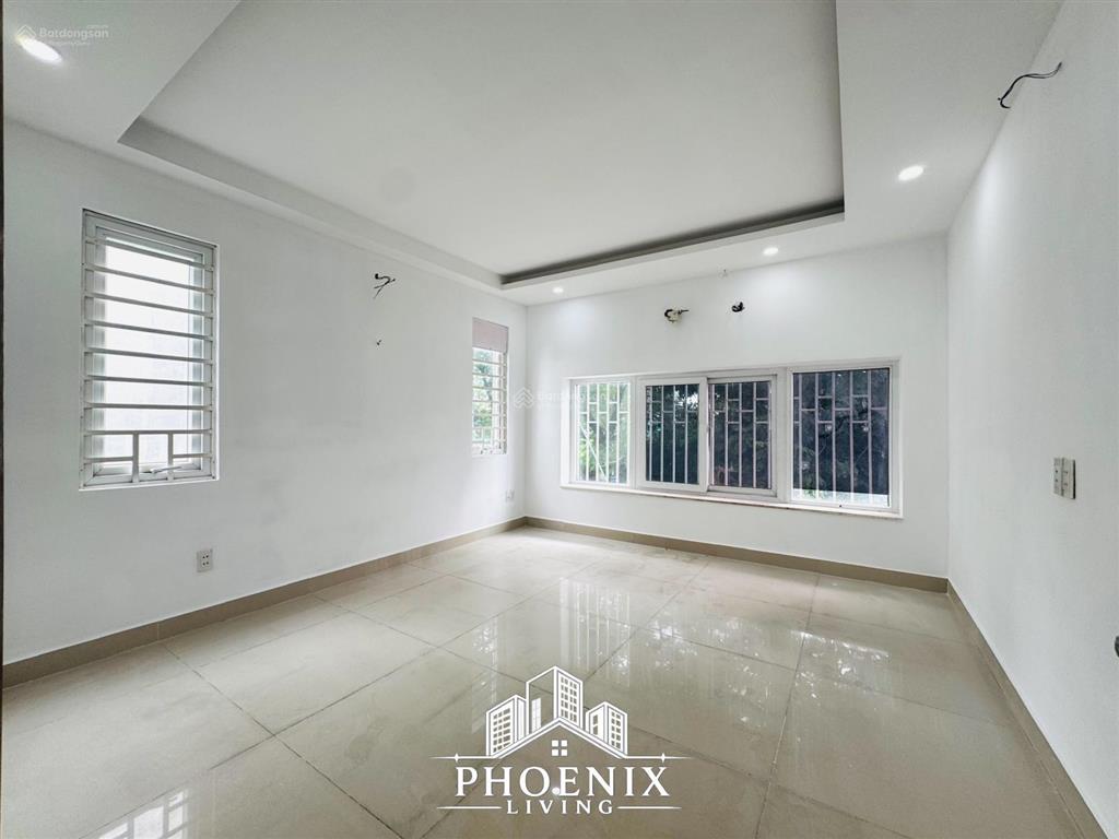 Căn hộ 2 phòng ngủ  2wc  1 phòng khách  rộng 80m2  mới 100% ngay emart phan văn trị