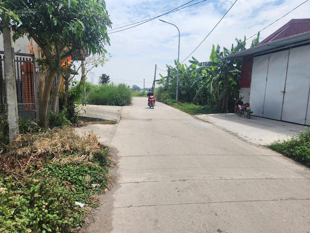Đất mặt đường liên xã, cách svđ trống đồng 10p