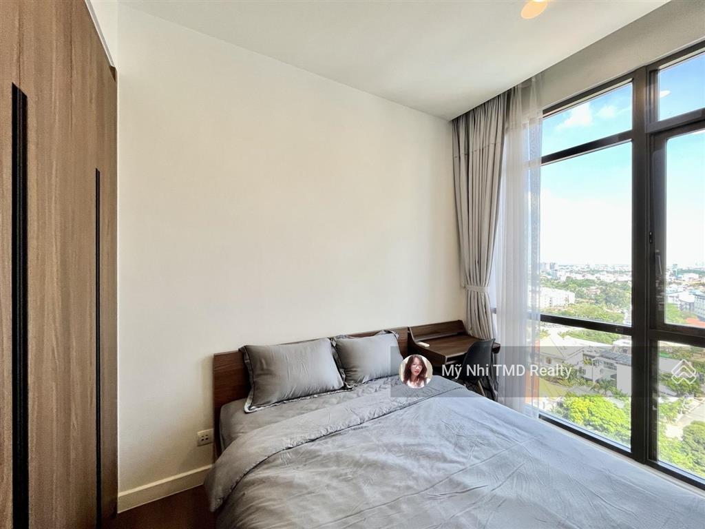 Bán nassim 2pn tầng cao 2x, view sông đẹp + 01 slot ô tô, giá tốt nhất thị trường