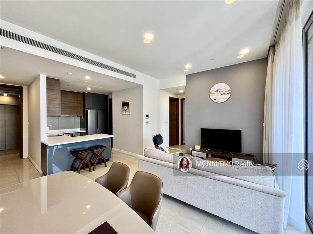 Bán nassim 2pn tầng cao 2x, view sông đẹp + 01 slot ô tô, giá tốt nhất thị trường